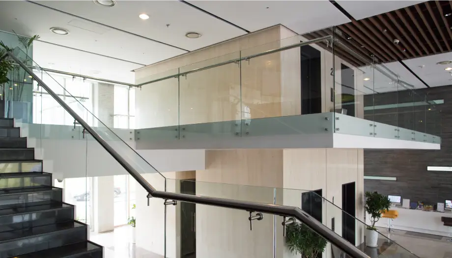 Railing Kaca Premium di Kota Medan