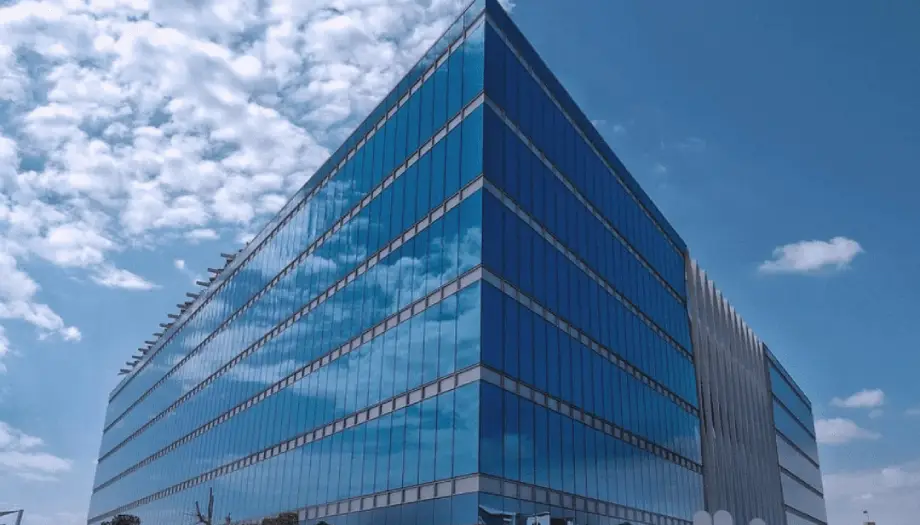 T-Sunlux, Kaca dengan Solar Control Berperforma Tinggi untuk Mengurangi Panas